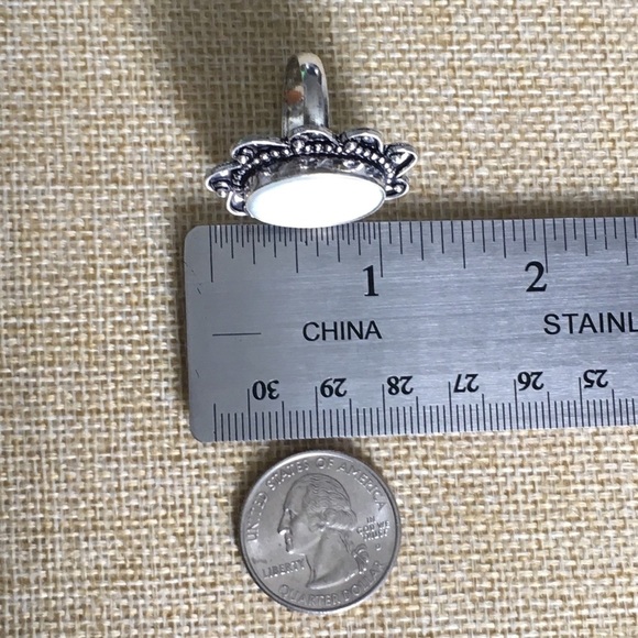 New Mother of Pearl MOP Silver Overlay Ring Size 7.25 - Picture 4 of 8
